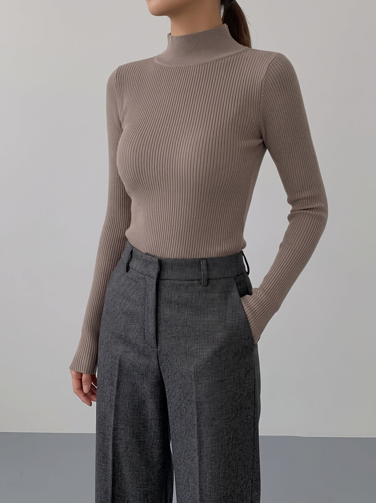 Jessa Long-Sleeve Ribbed Top - Khaki