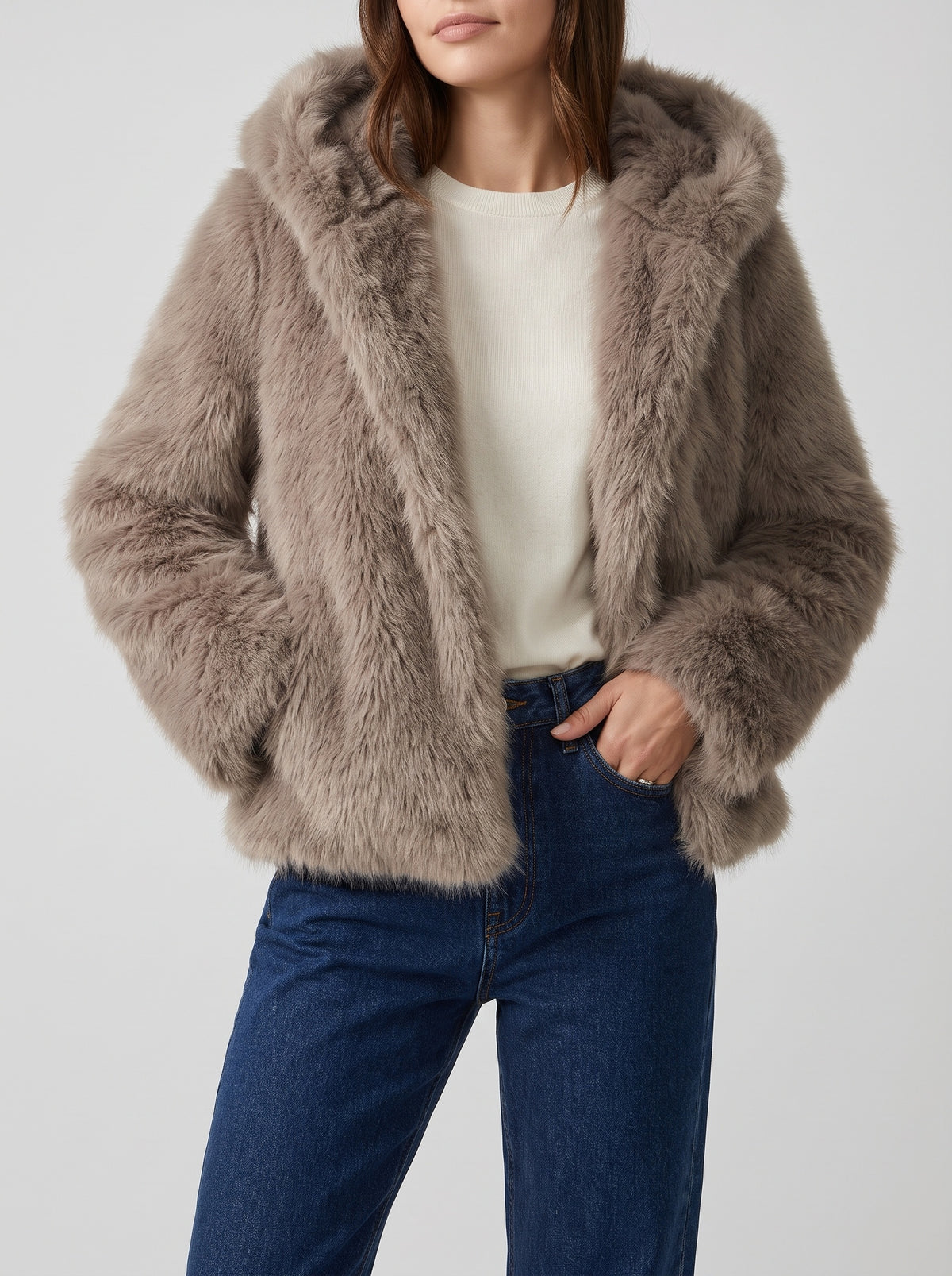 Veste courte Anouk à capuche en fausse fourrure - Brun café