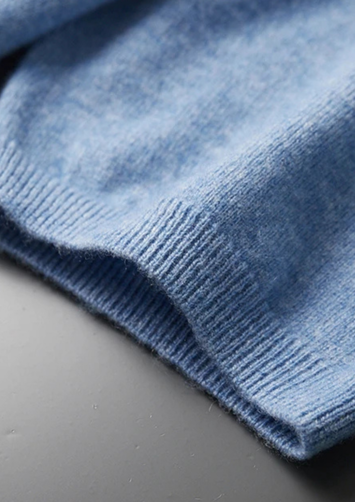 Polo classique en cachemire premium gris clair