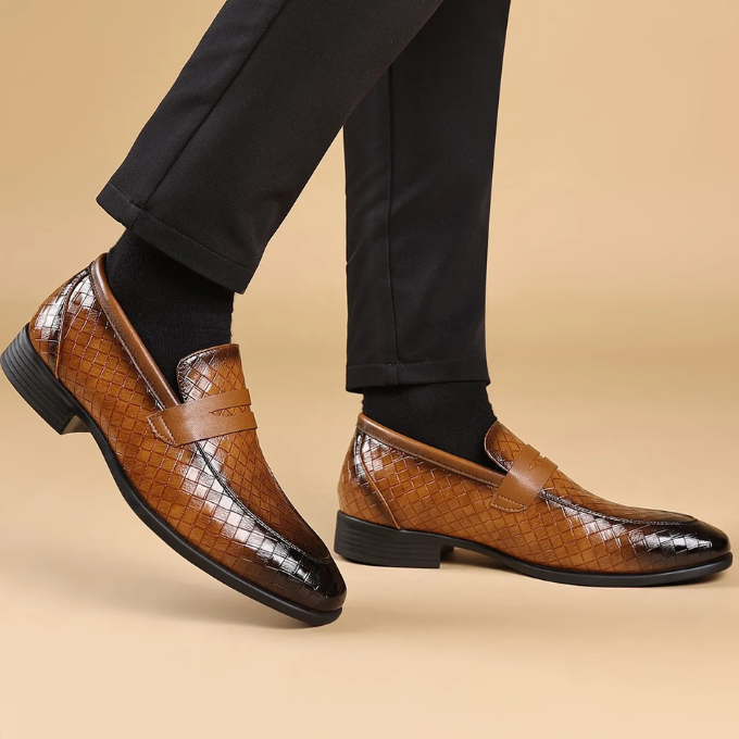 Les mocassins en cuir tressé Corté