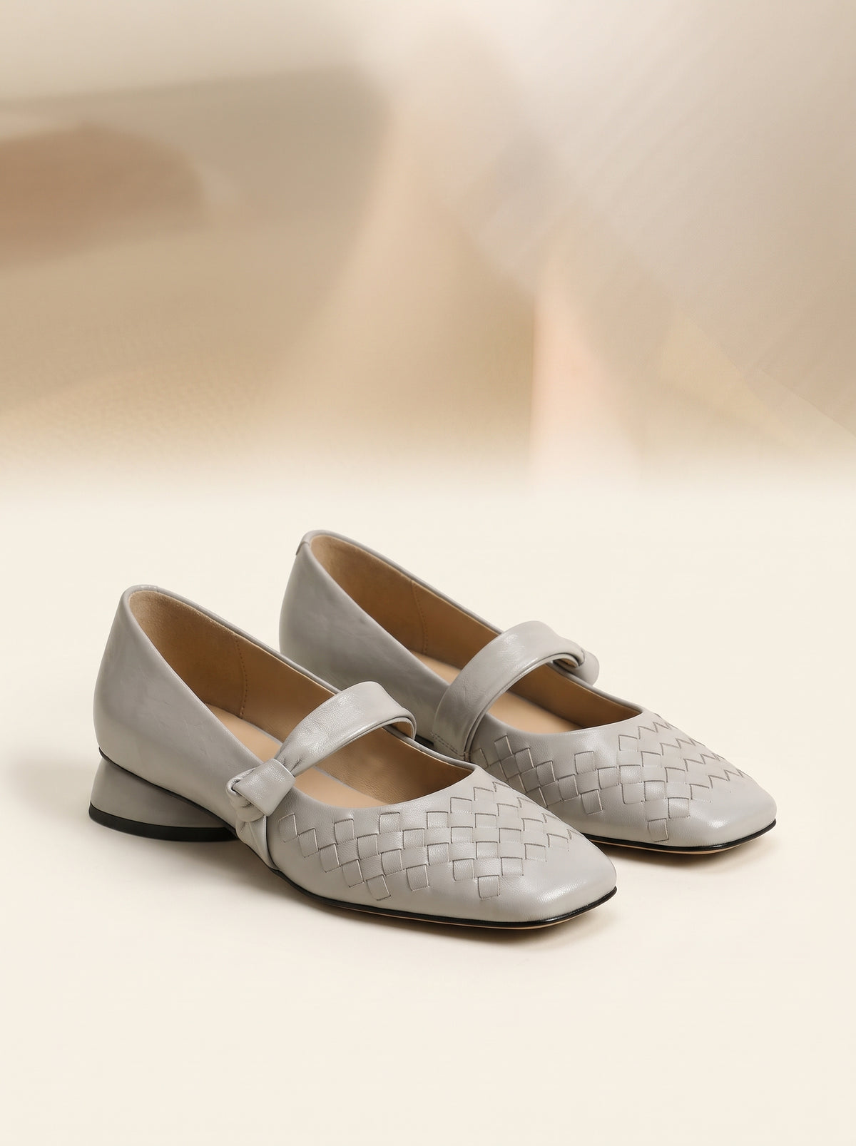 Chaussures plates Lisbeth tressées - Gris clair