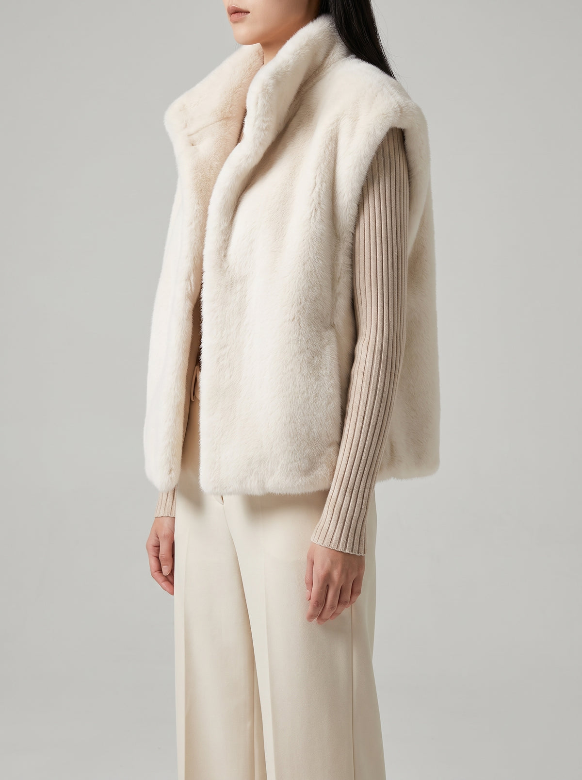 Amalia High-Neck Faux Fur Waistcoat - White