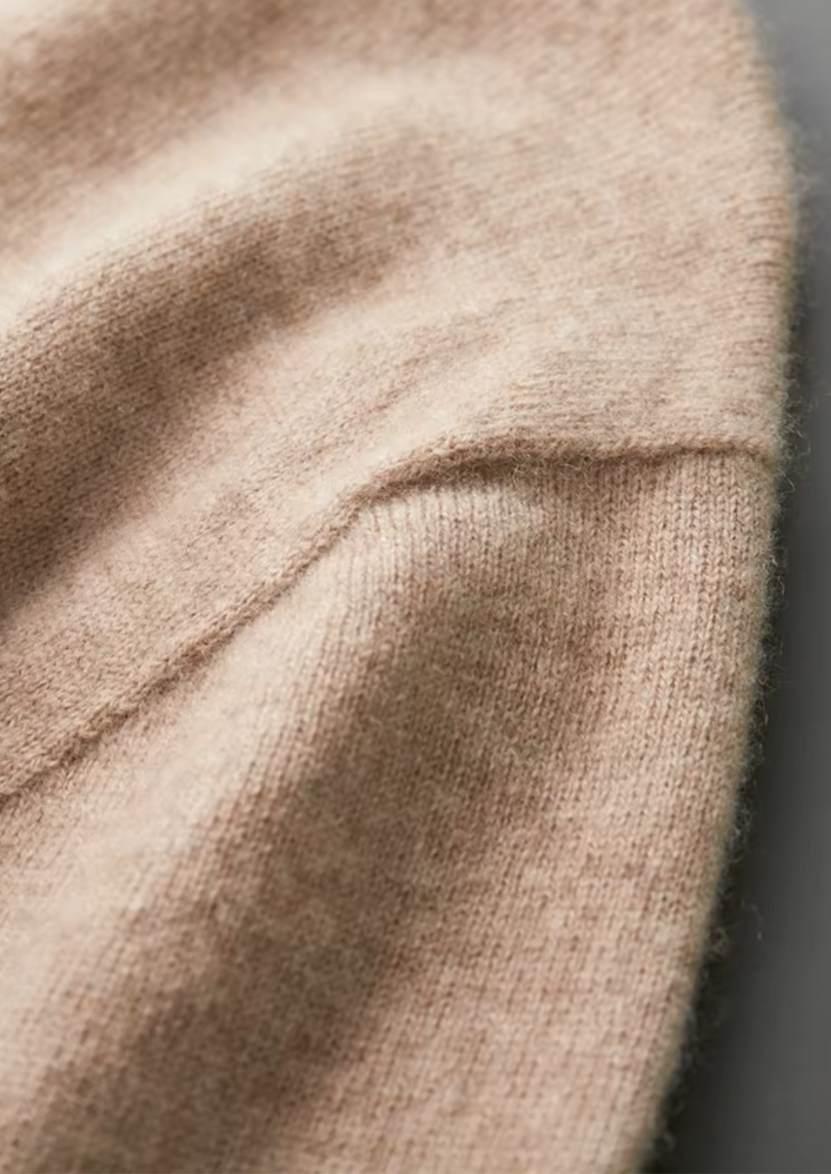 T-Shirt col rond classique en cachemire premium beige clair