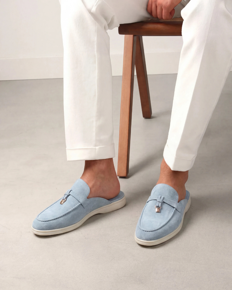 Mule Saint-Tropez bleu ciel — porté