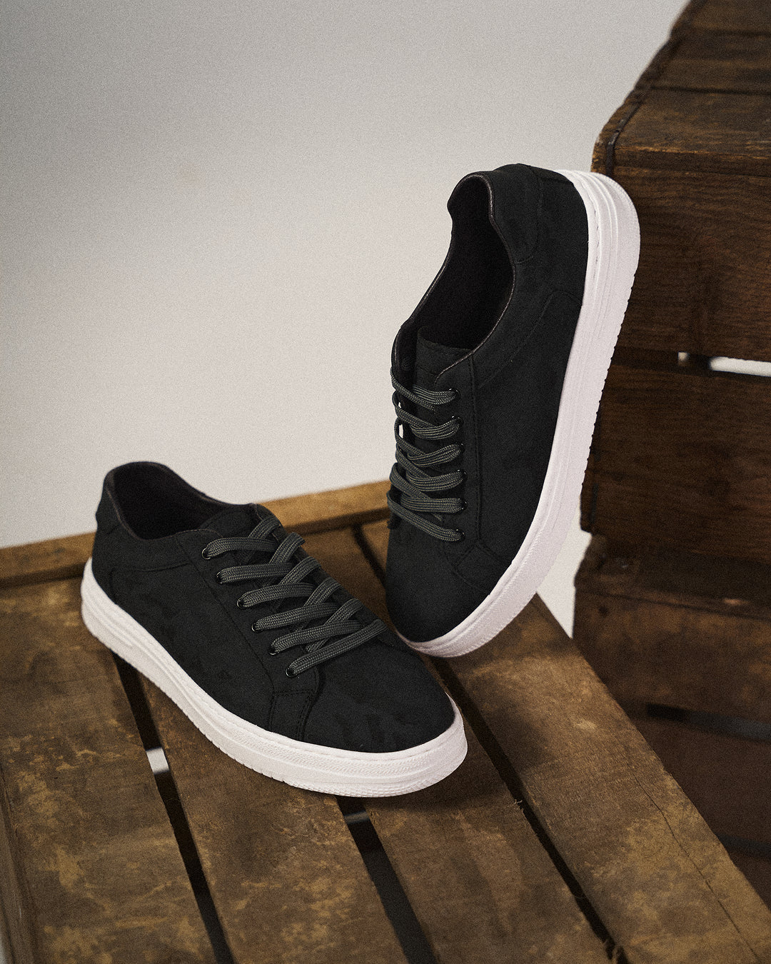 Belmont Classic Sneaker — profil