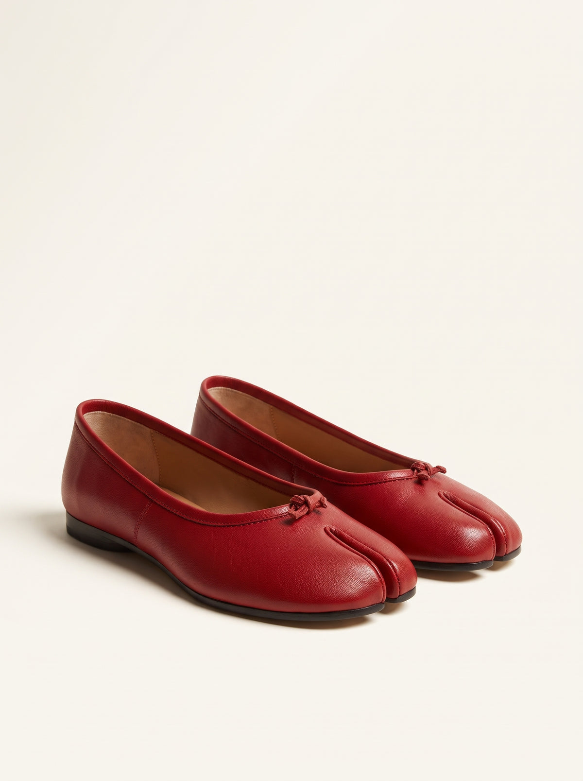 Elizabeth Non-Slip Tabi Ballet Flats — Red