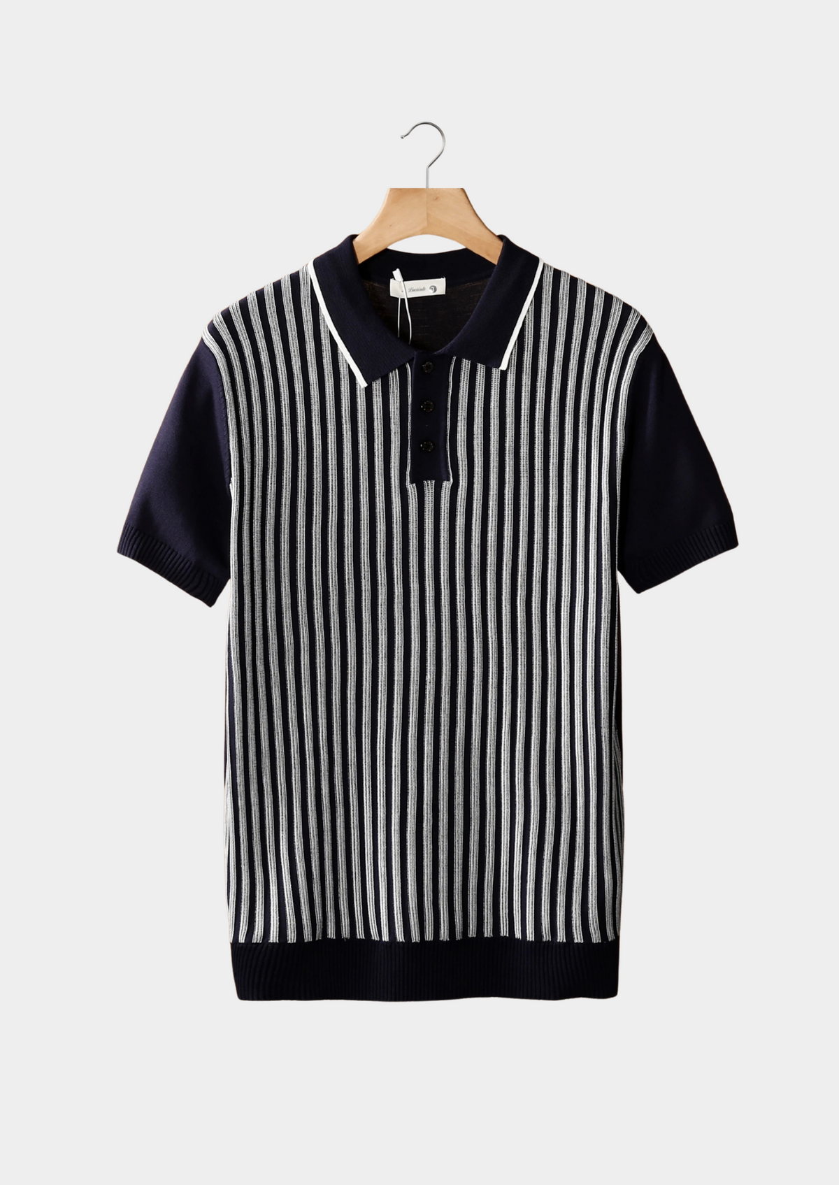Polo à rayures verticales bleu marine