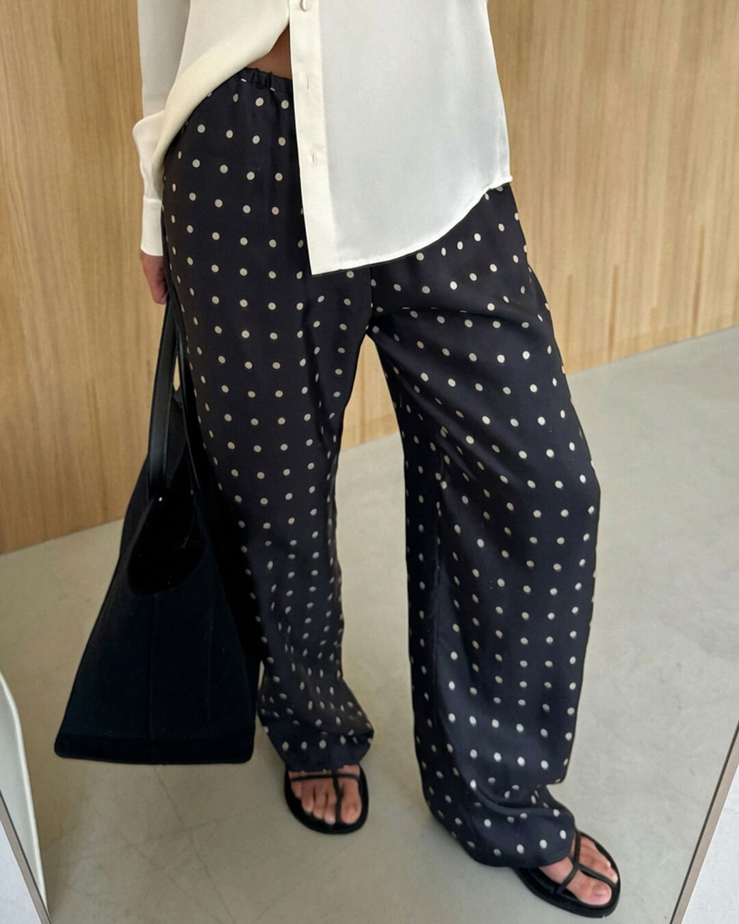 Pantalon Adela en satin à pois