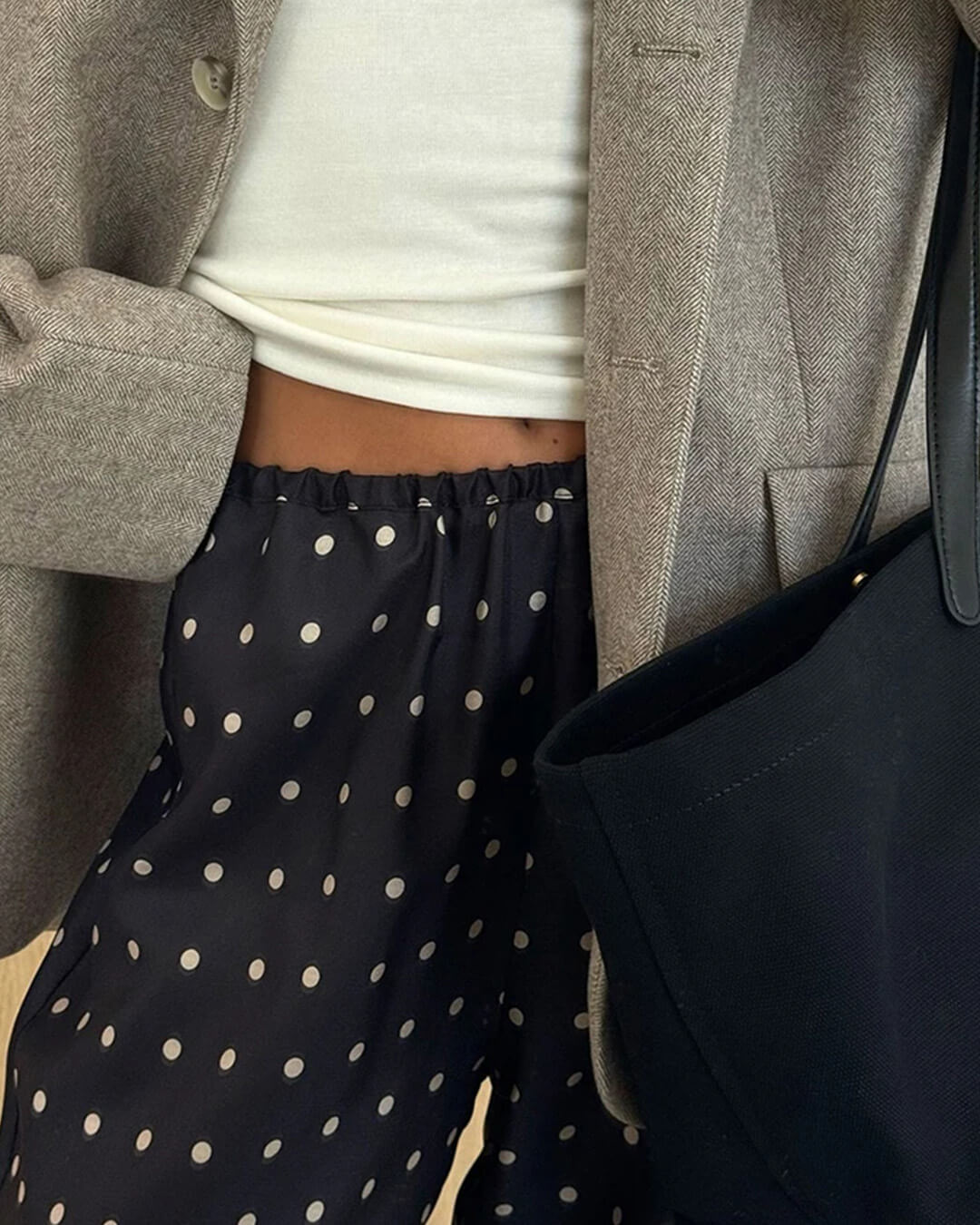 Pantalon Adela en satin à pois