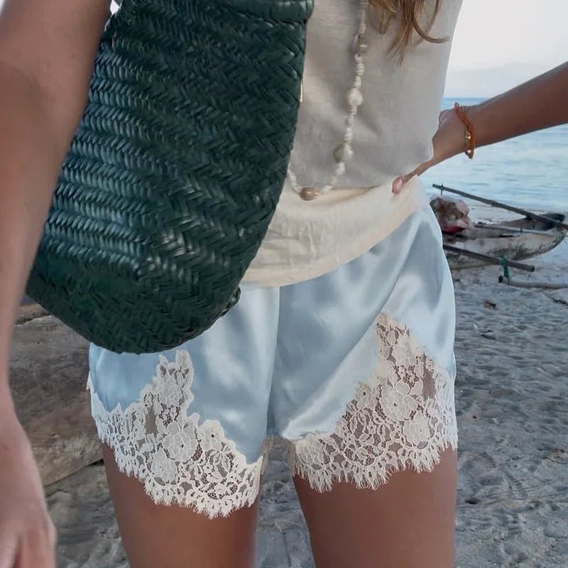 Short Janice en satin et dentelle