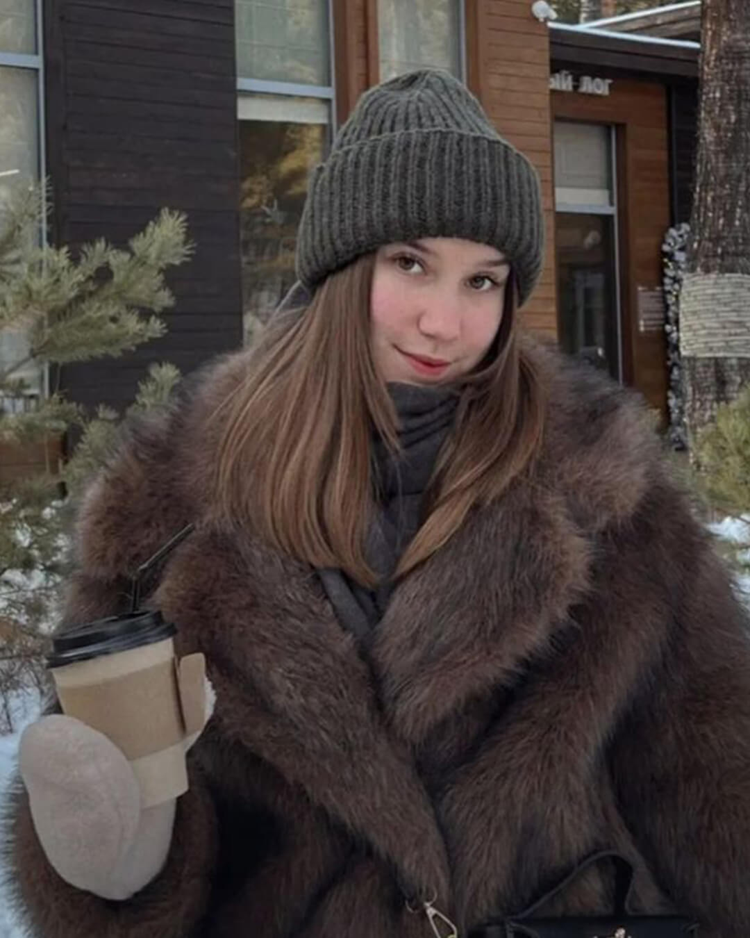 Manteau en fausse fourrure Carissa