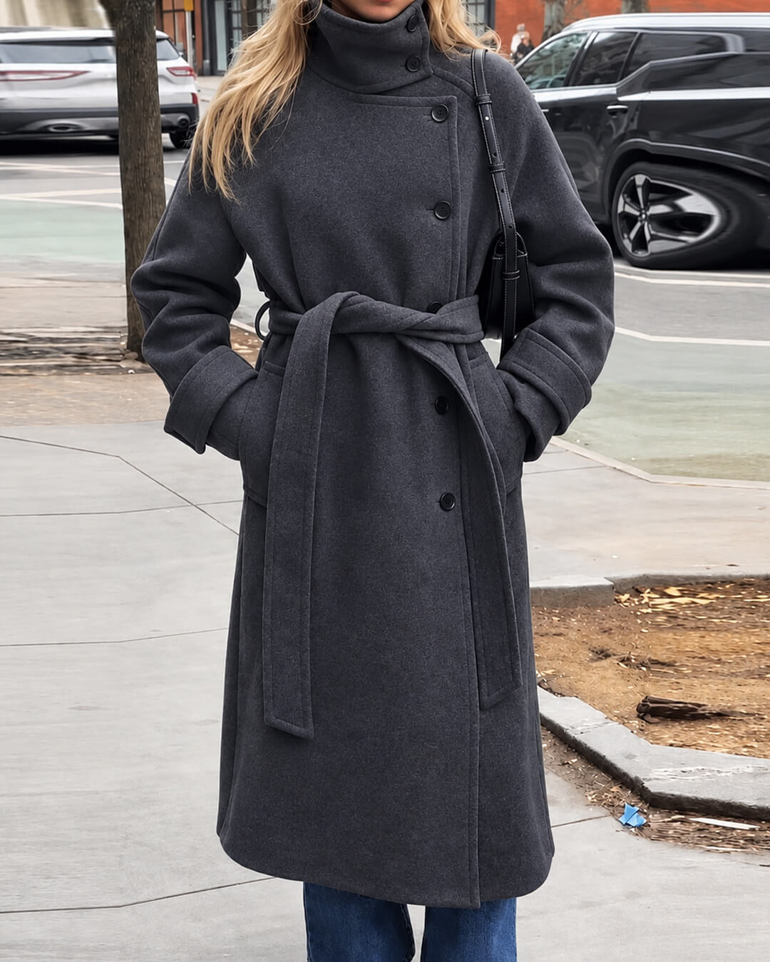 Manteau long Claudine avec ceinture et col montant