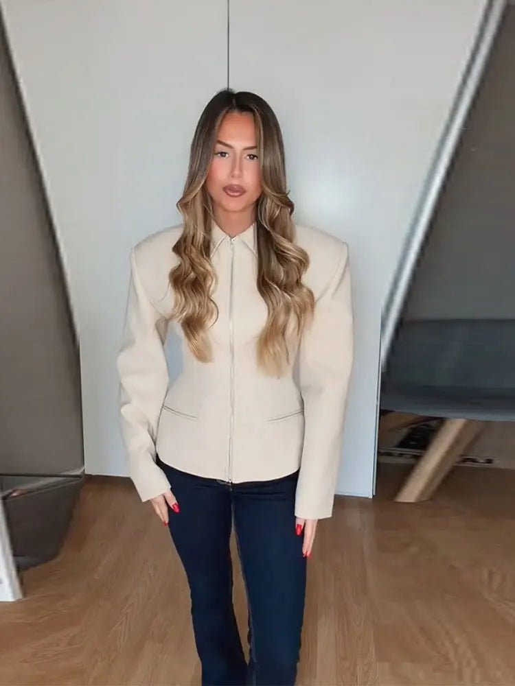 Veste Hazeline avec fermeture éclair et taille froncée