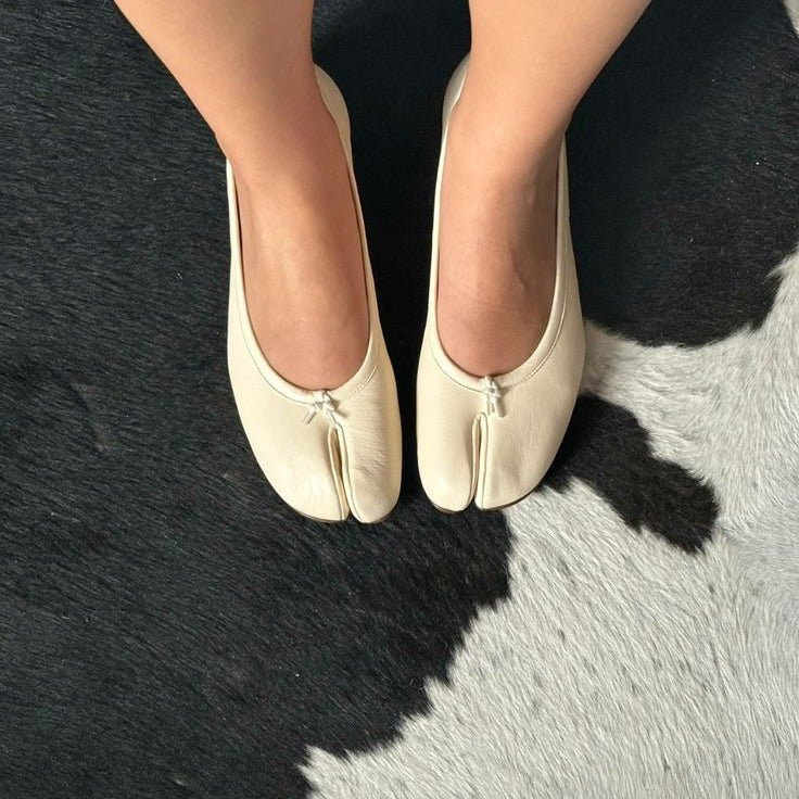 Ballerines Elizabeth à bout fendu
