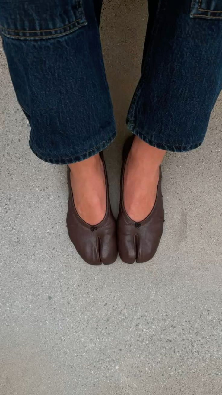Ballerines Elizabeth à bout fendu