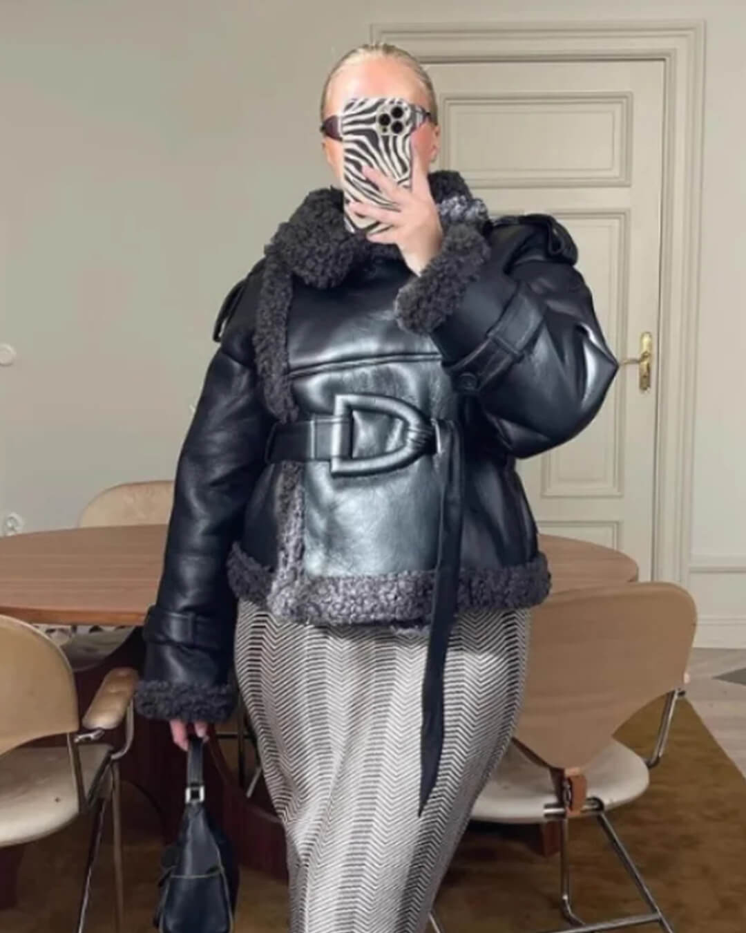 Veste courte en similicuir avec ceinture Cora