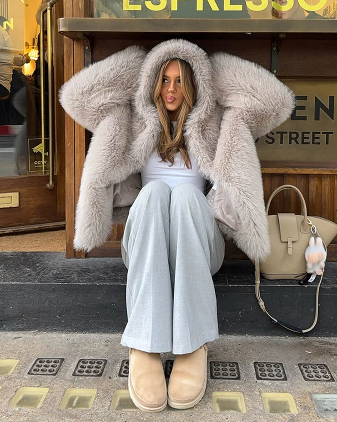 Veste à capuche en fausse fourrure Dana