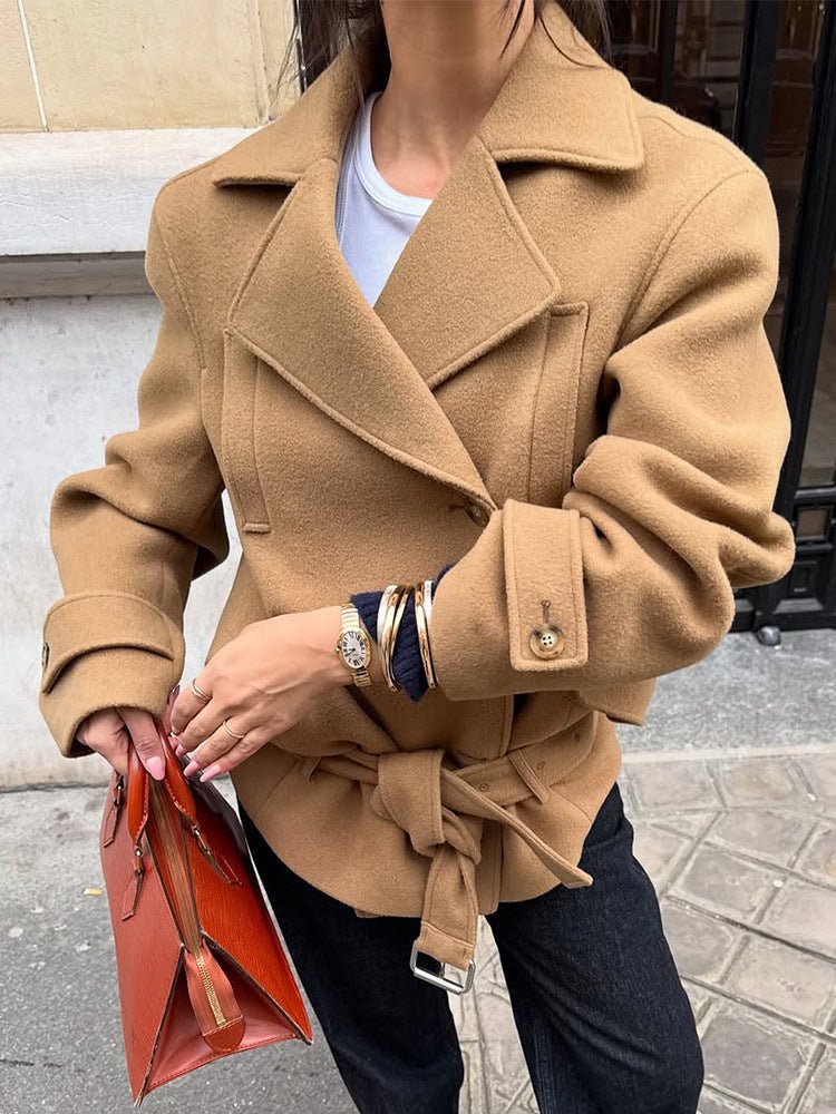 Manteau court Elaine avec ceinture