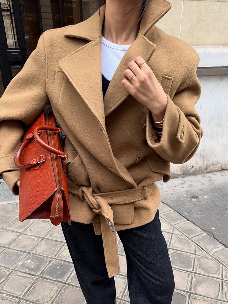 Manteau court Elaine avec ceinture