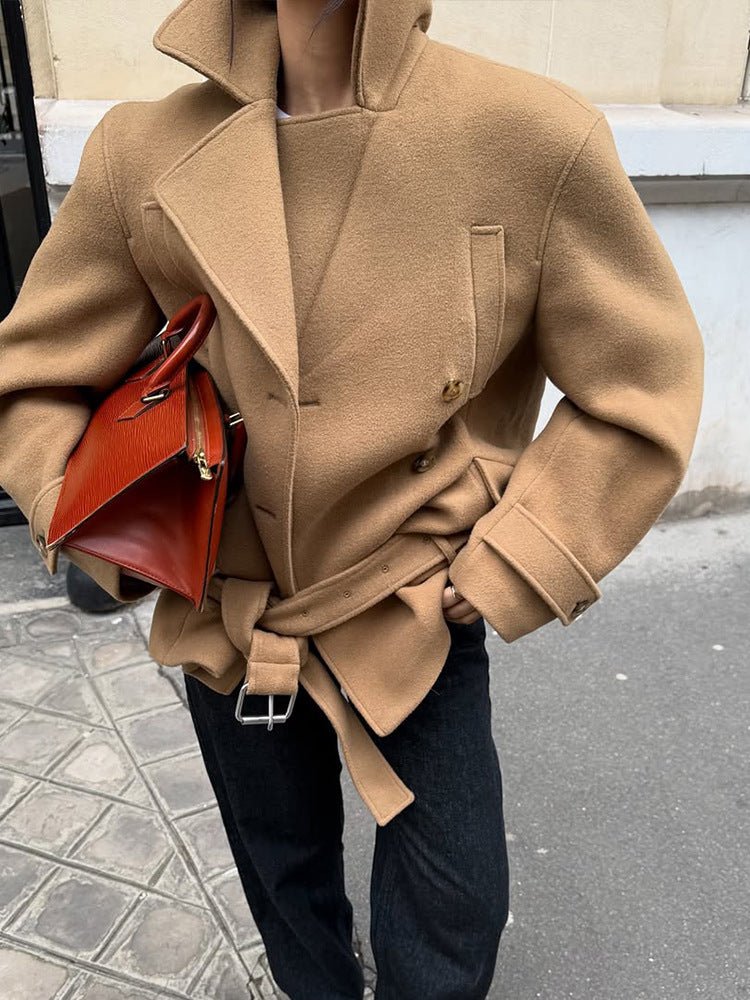 Manteau court Elaine avec ceinture