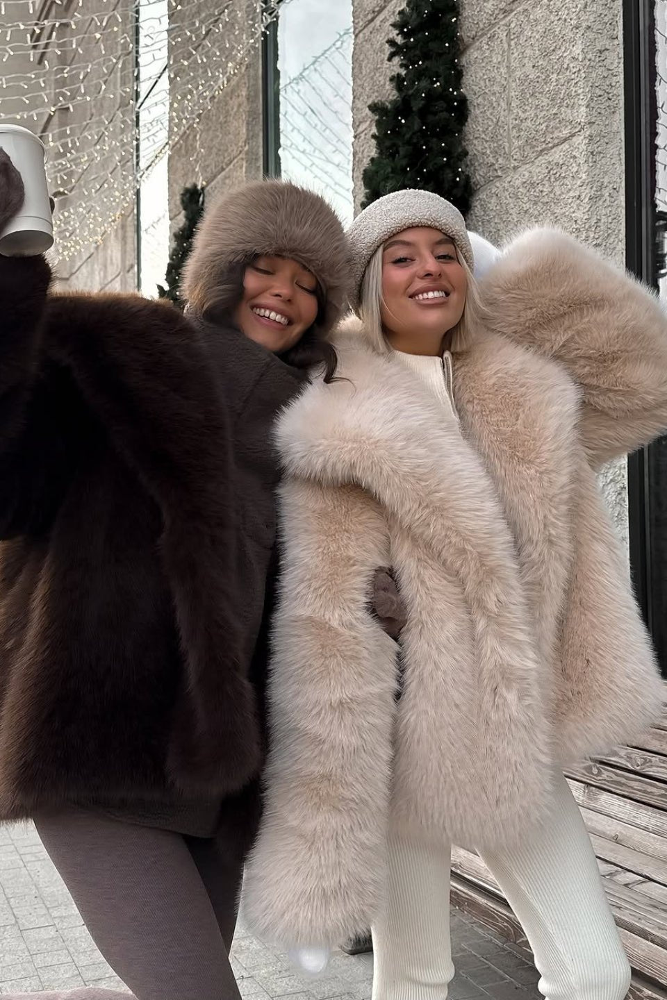 Manteau en fausse fourrure à col bouffant Emilie