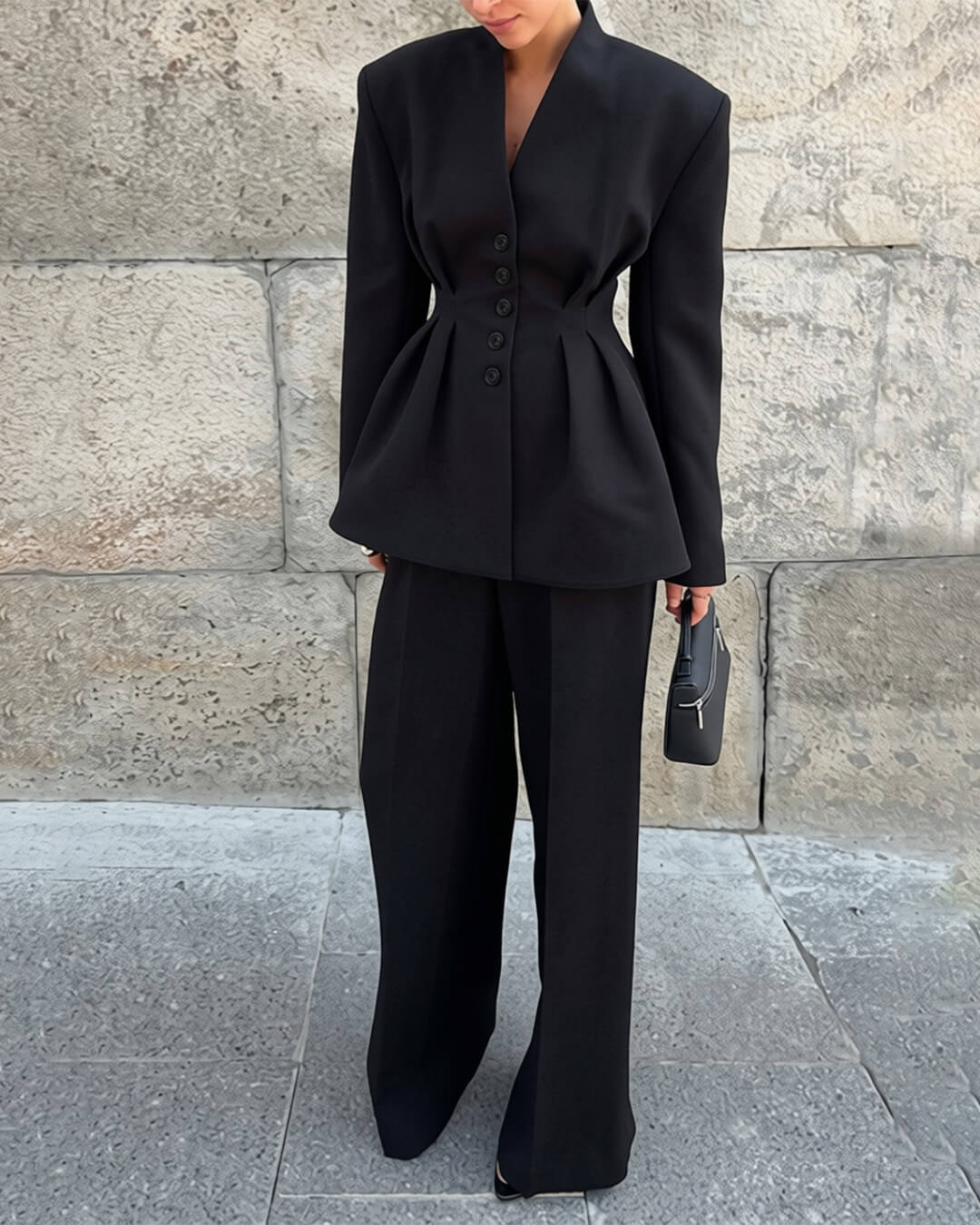 Blazer Empress à taille froncée et décolleté en V