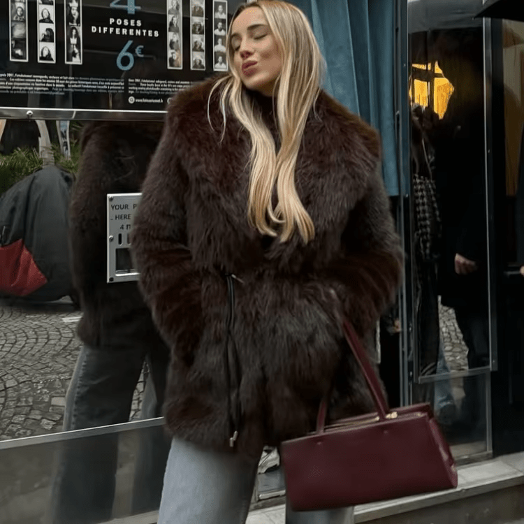 Manteau en fausse fourrure Faith avec ceinture