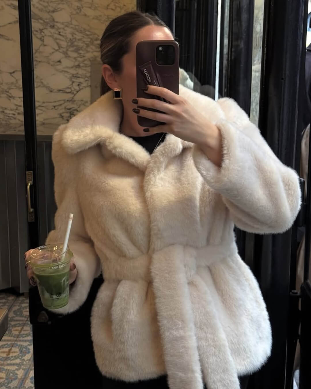 Manteau Farrah en fausse fourrure avec ceinture