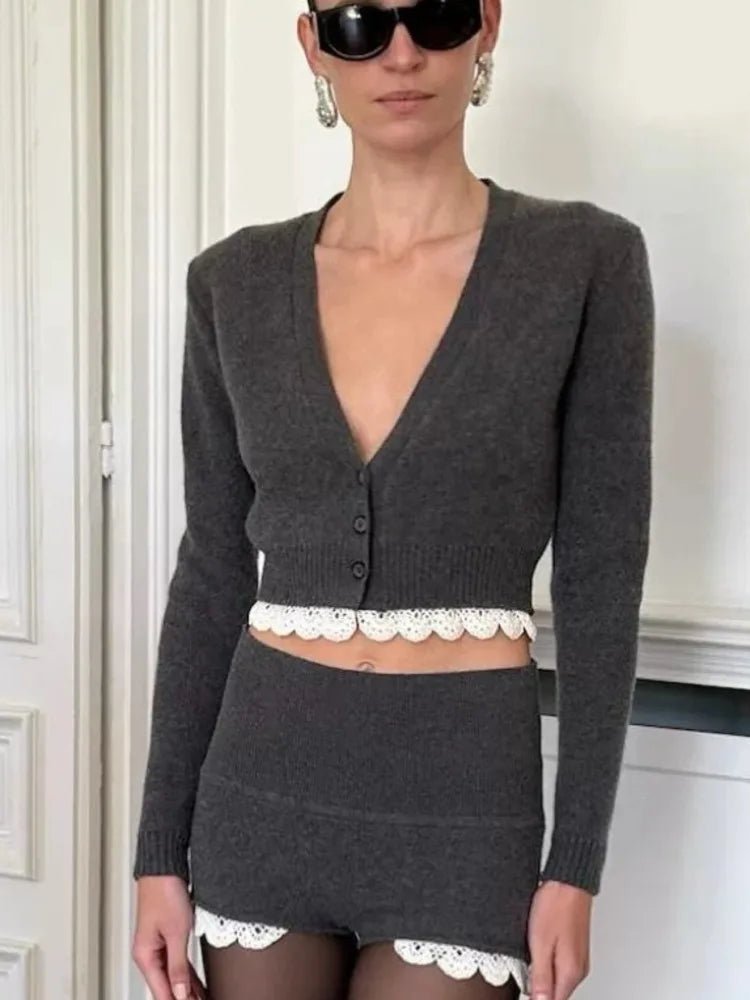 Ensemble short et cardigan Lucy avec bordure en dentelle