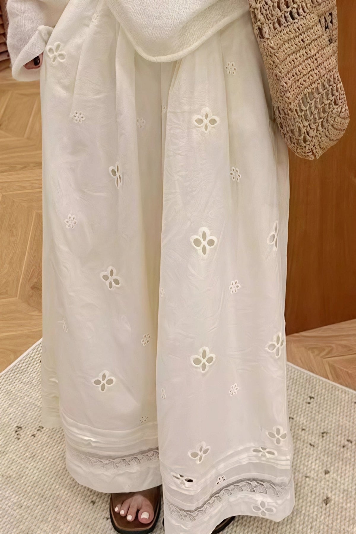 Ella Pantalon large en dentelle ajourée