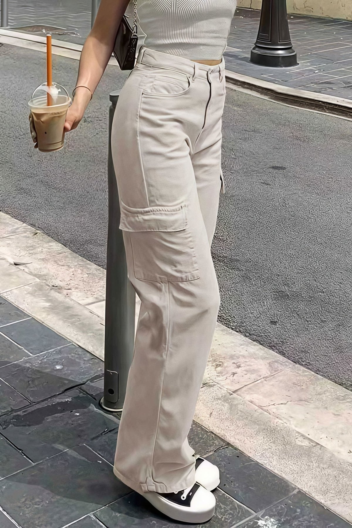 Pantalon cargo droit Bianca à poches