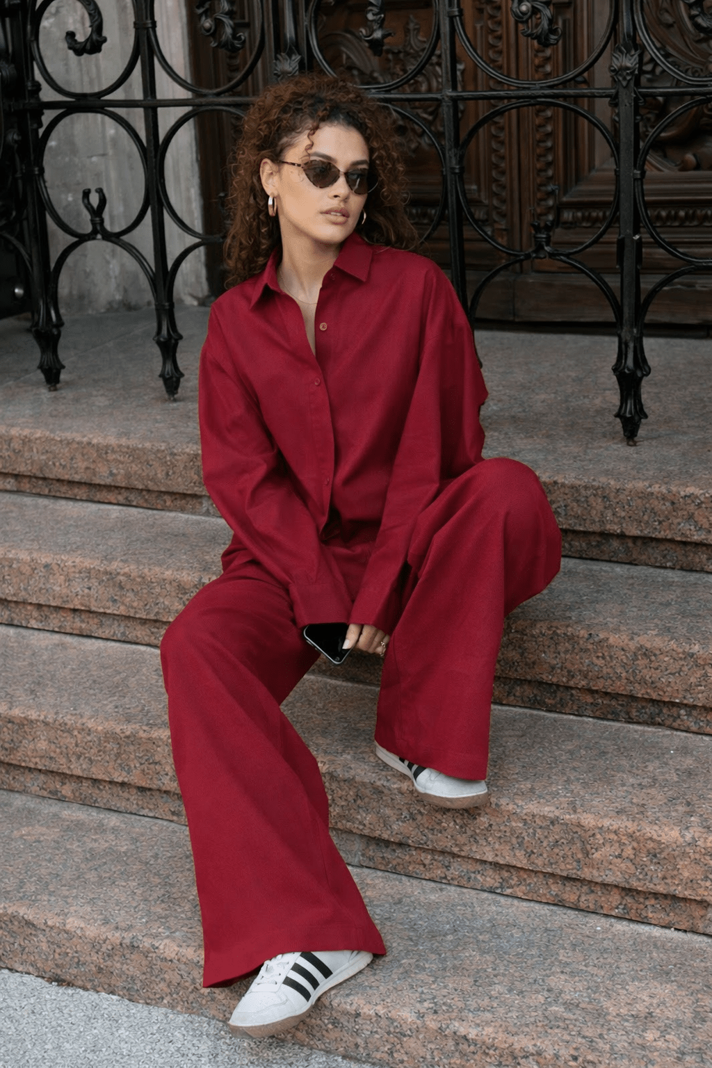 Ensemble Adero composé d’une chemise ample en coton et d’un pantalon à jambes larges