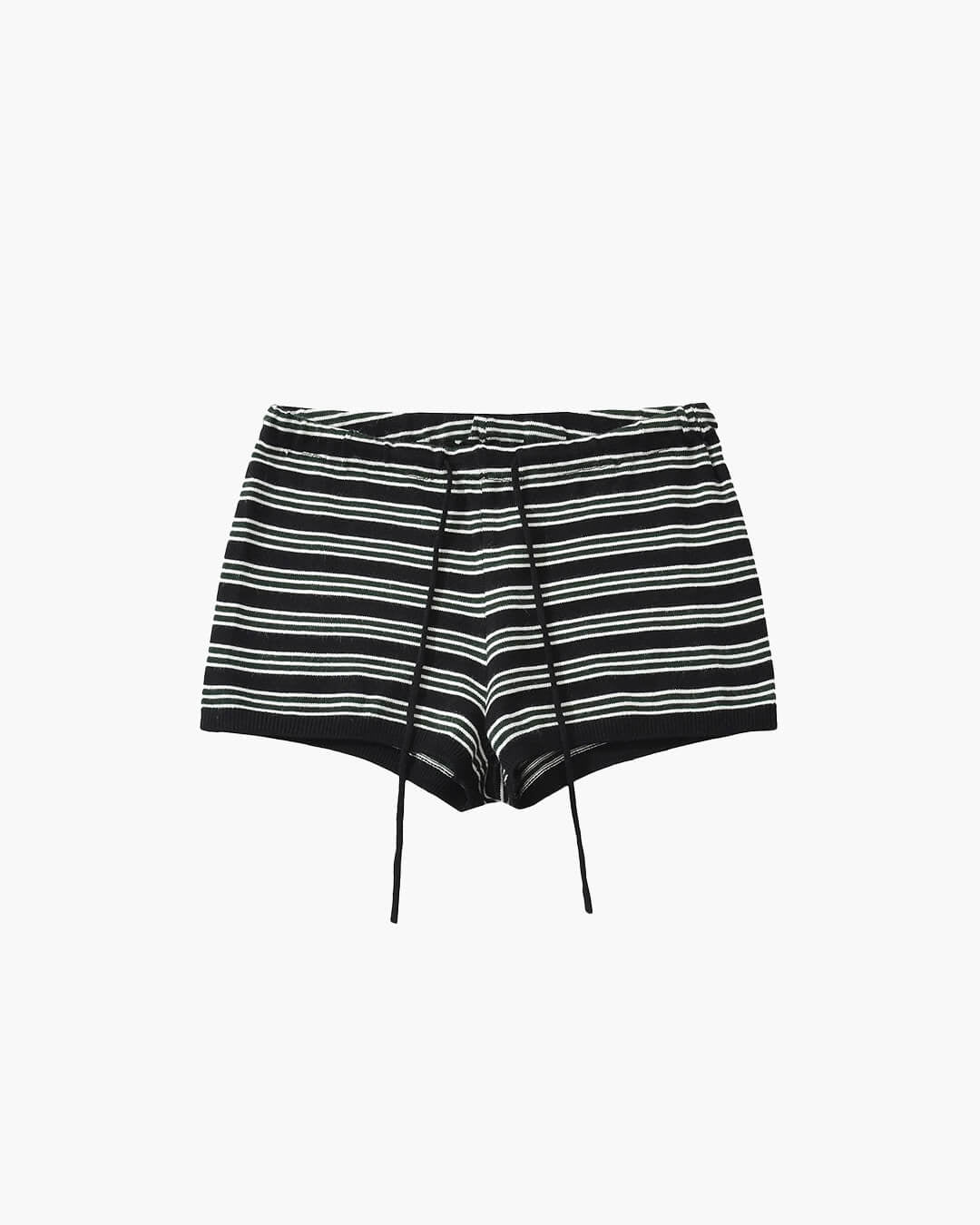Ensemble Nicole avec cardigan rayé et short