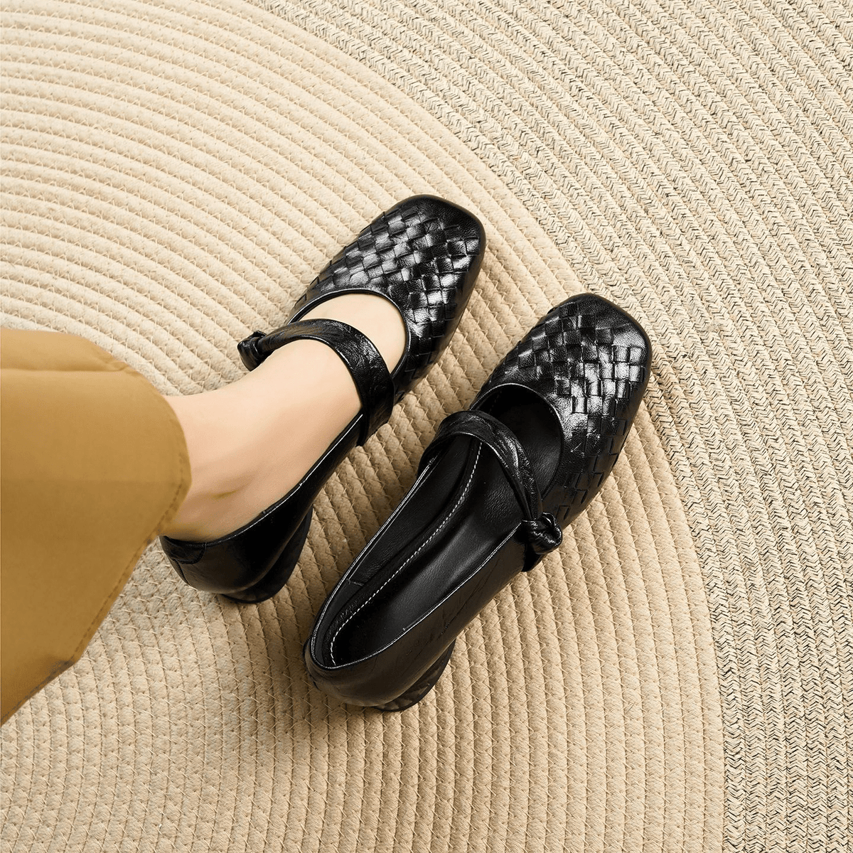 Chaussures plates Lisbeth en cuir tressé