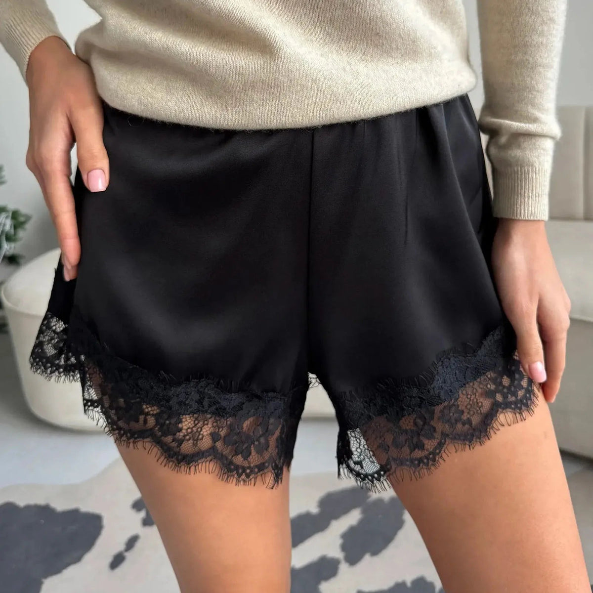 Short en satin avec dentelle Suzette