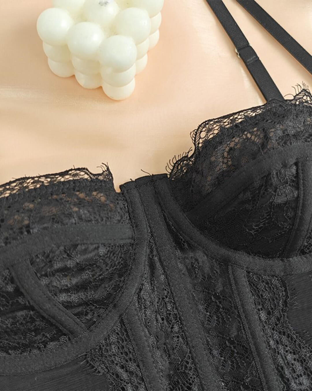 Top bustier Antonia à bretelles en dentelle