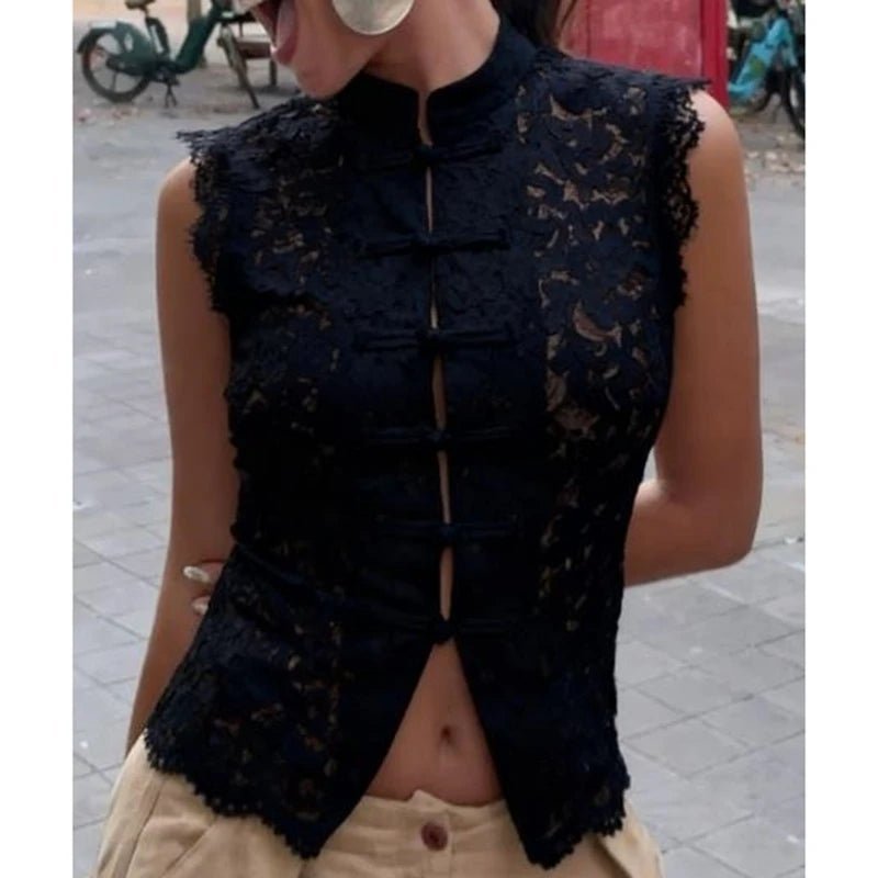 Blouse Beatrix en dentelle transparente à col mandarin