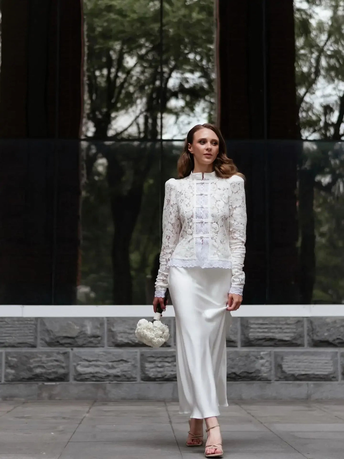 Blouse Katalina en dentelle à manches bouffantes