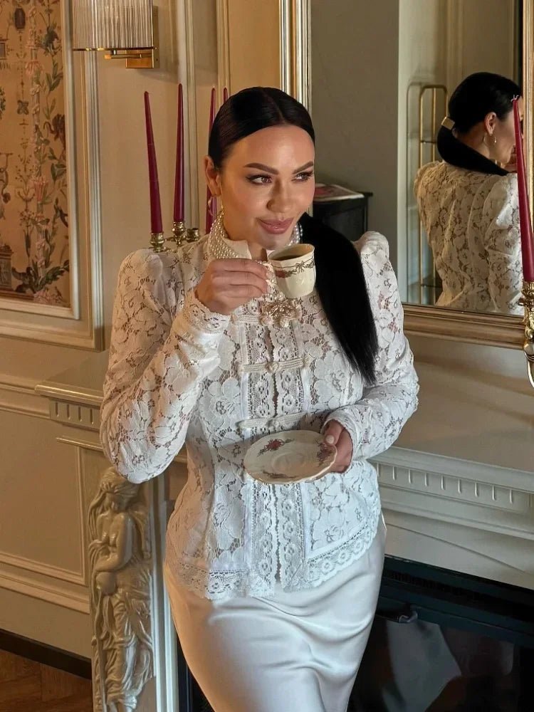 Blouse Katalina en dentelle à manches bouffantes
