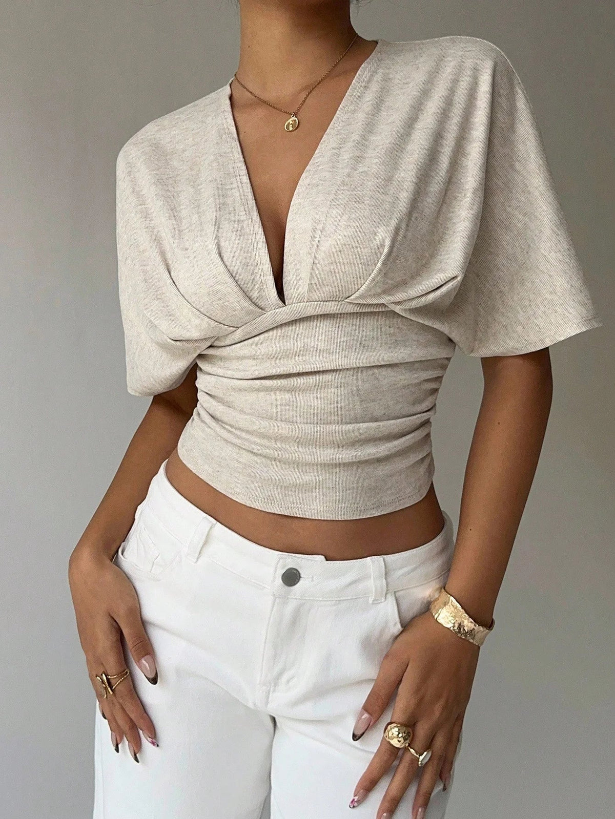 Blouse Kendra ajustée à décolleté plongeant