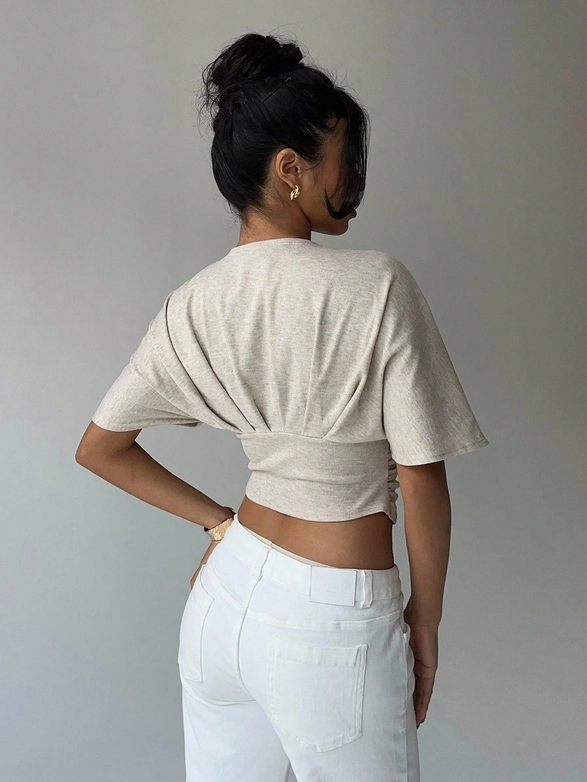 Blouse Kendra ajustée à décolleté plongeant