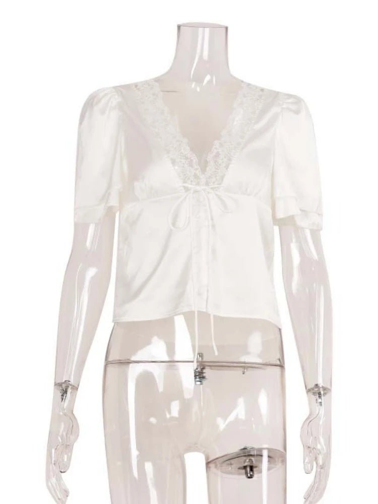 Blouse en dentelle satinée Nathalie