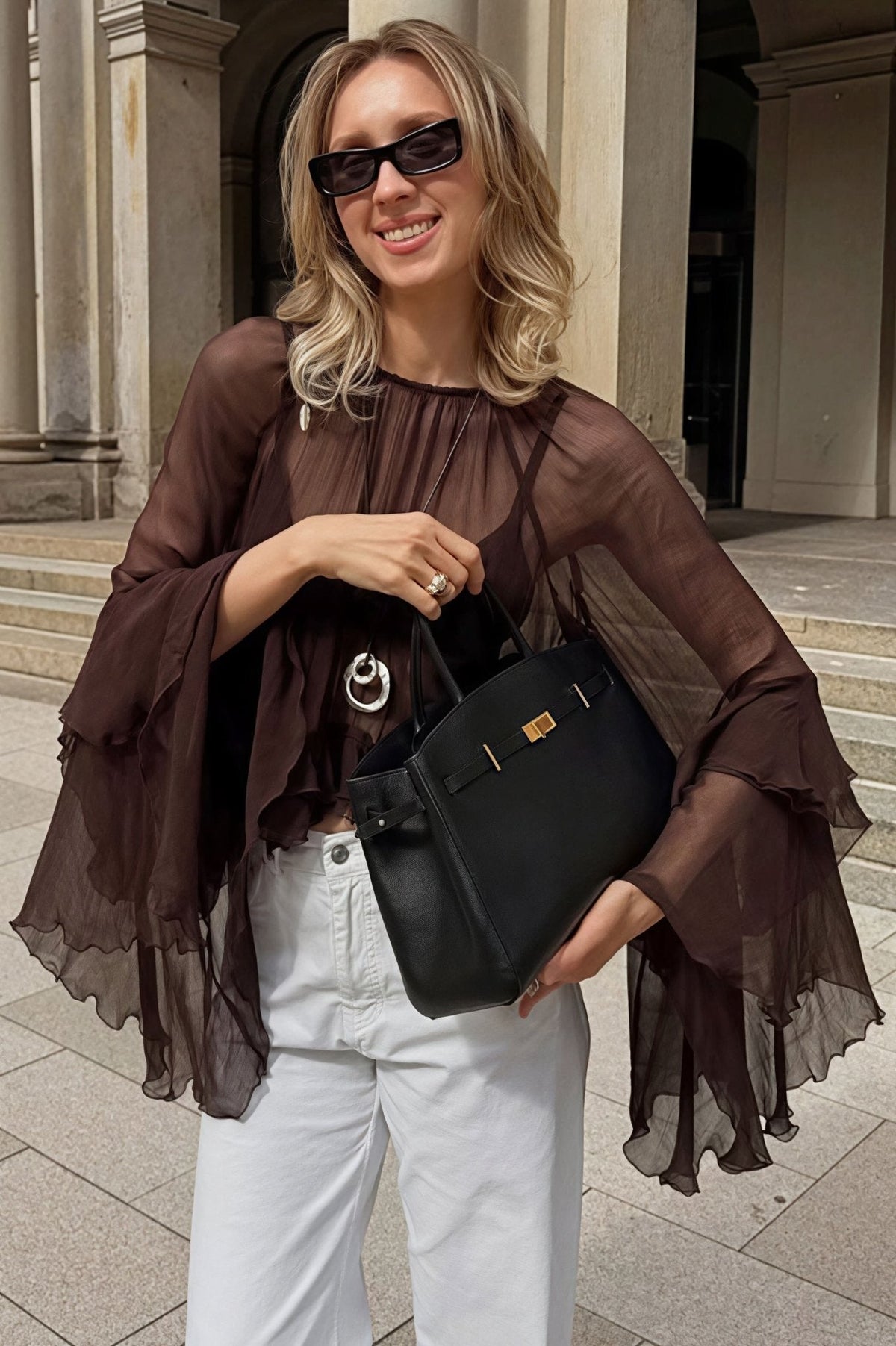 Blouse Greta en chiffon à manches évasées et volants