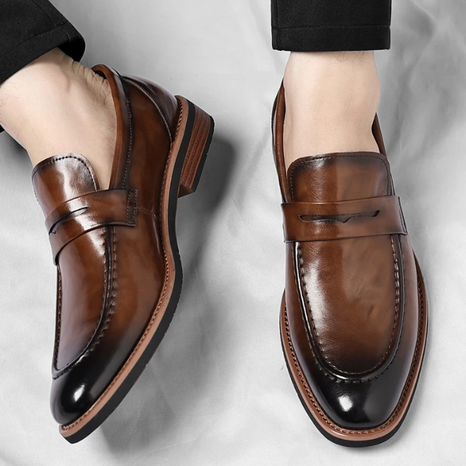 Les chaussures en cuir Metro classiques