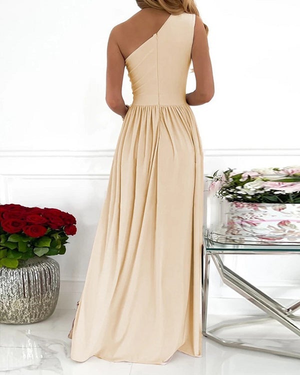 Robe Longue Épaule Asymétrique, Fente Haute