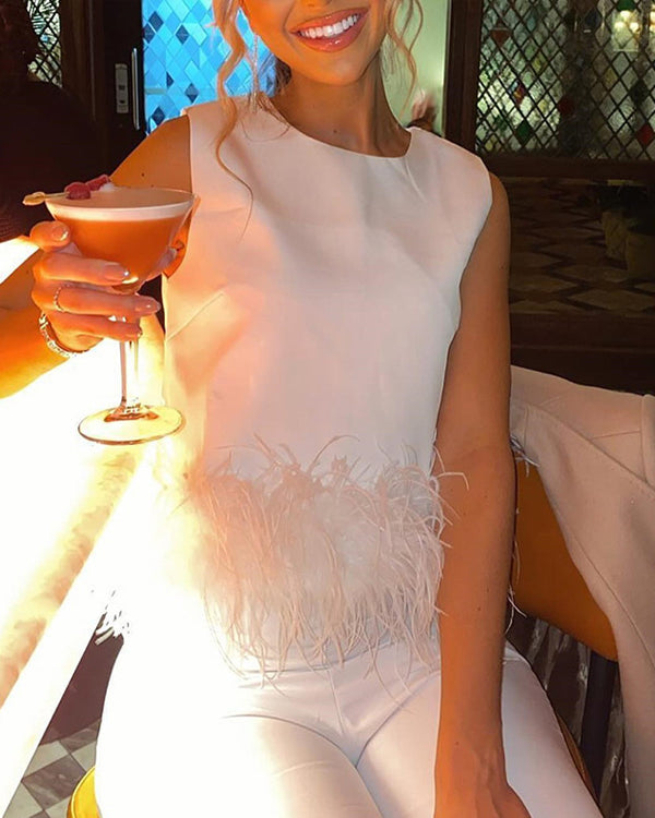 Top Chic Sans Manches, Ceinture à Plumes