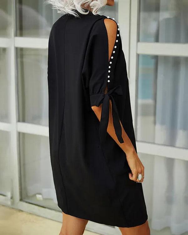Robe Courte Fendue, Perles et Manches Nœud