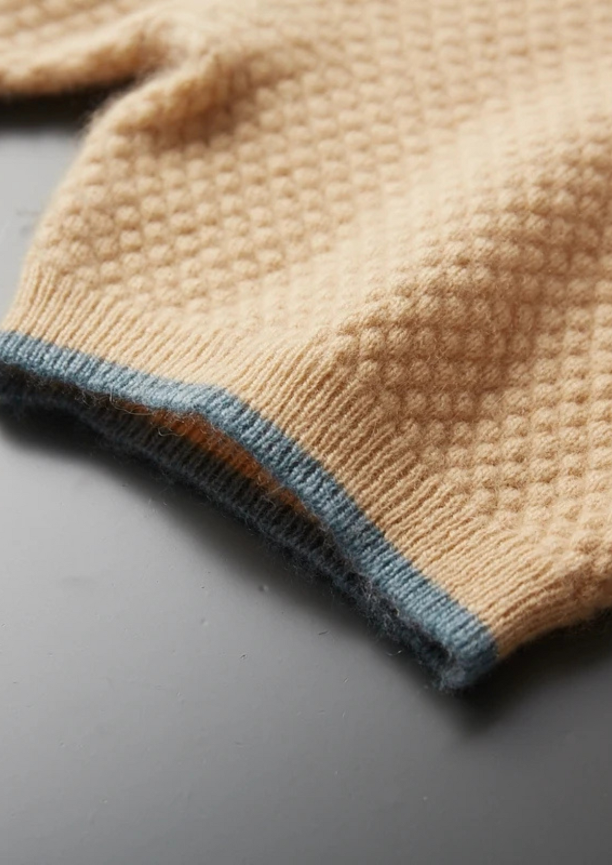 Polo bicolore en cachemire premium moutarde