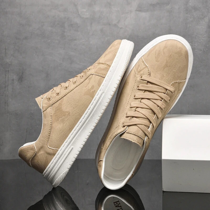 Belmont Classic Sneaker — détail couture