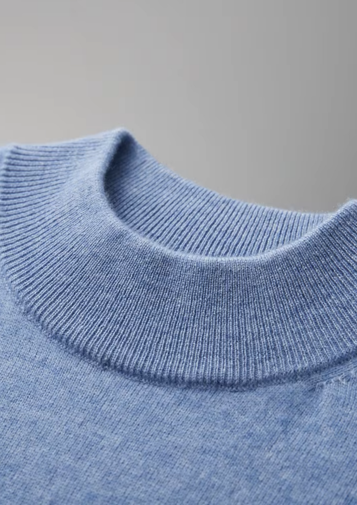 T-Shirt col montant en cachemire premium bleu clair